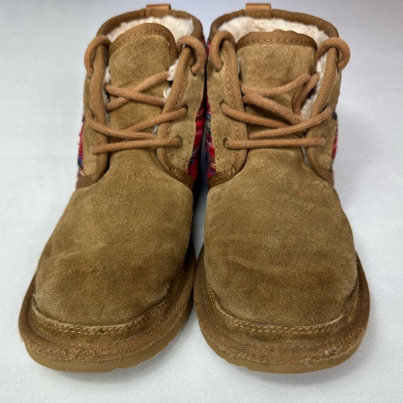 UGG big kids Tartan Neumel. Tan. Size big kids 6 Women’s 7.5 - Picture 2 of 13